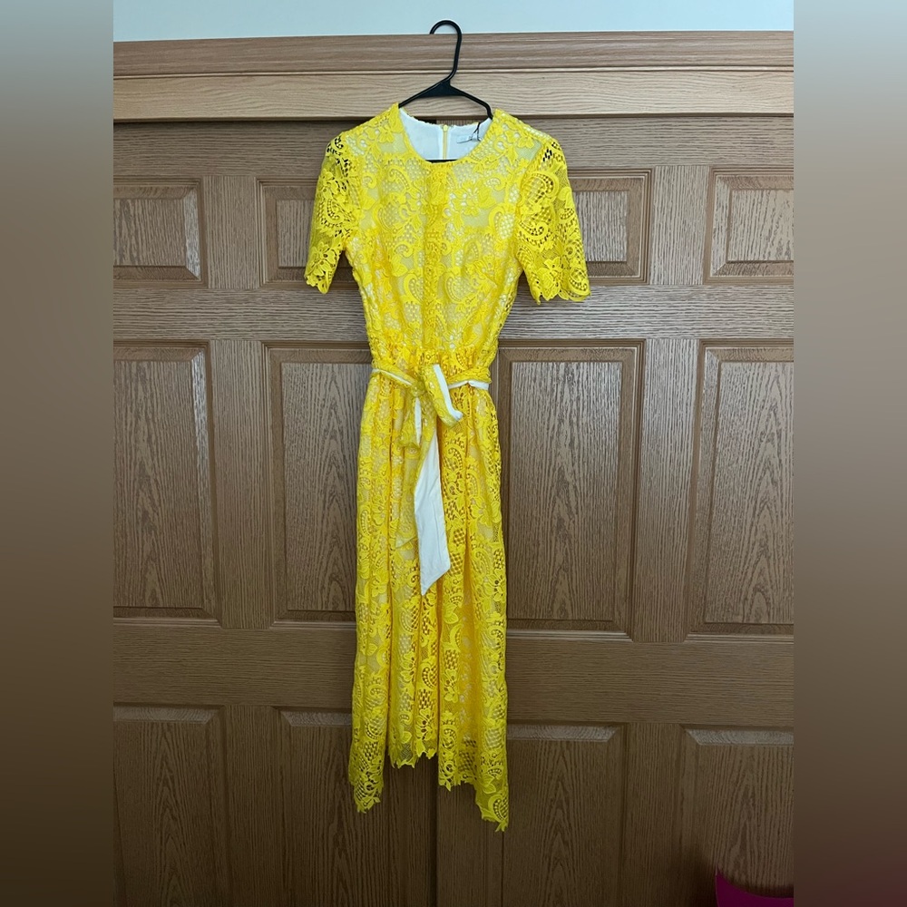 Badgley Mischka yellow lace dress